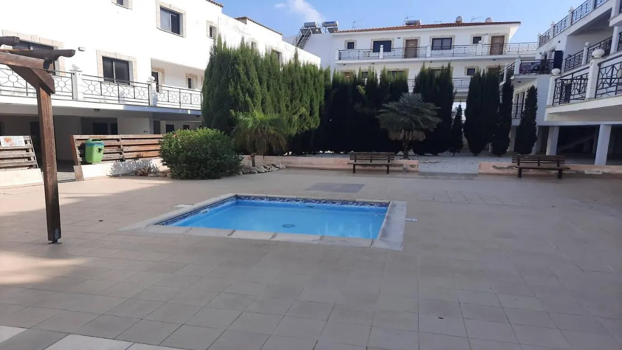 Paramount Gardens Resorts C202 Ларнака