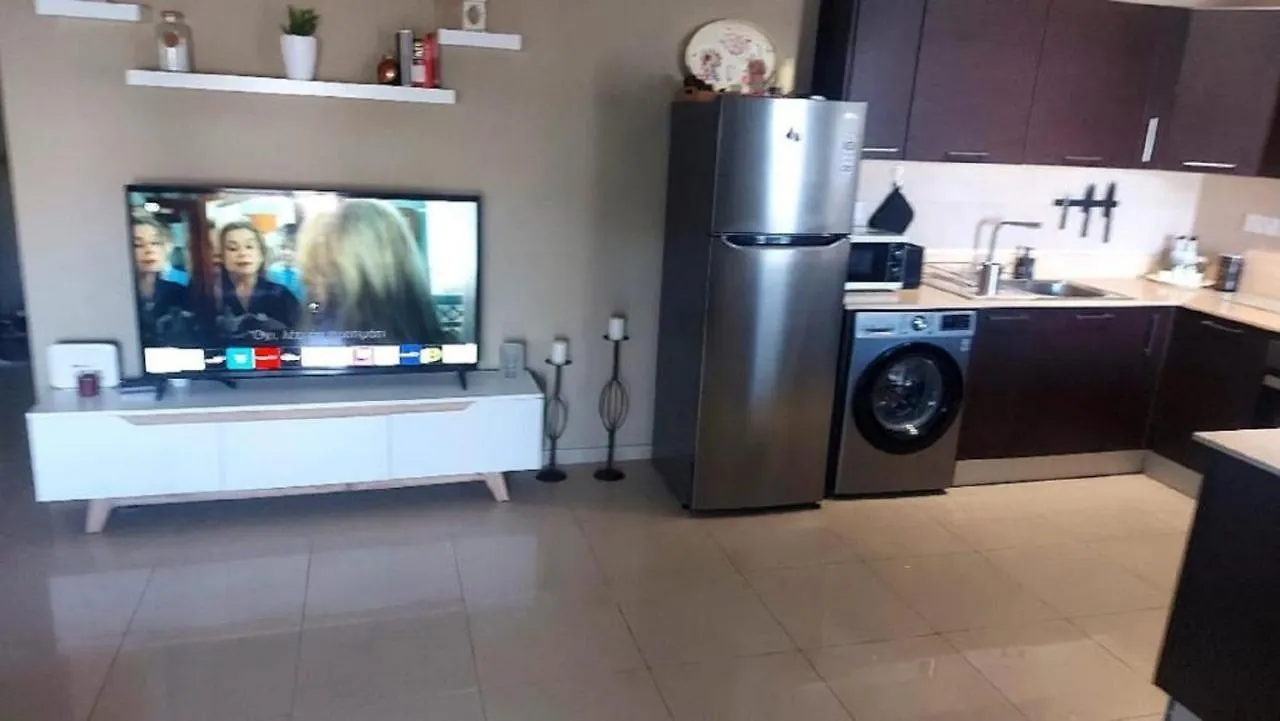 Paramount Gardens Resorts C202 Ларнака Апартаменты