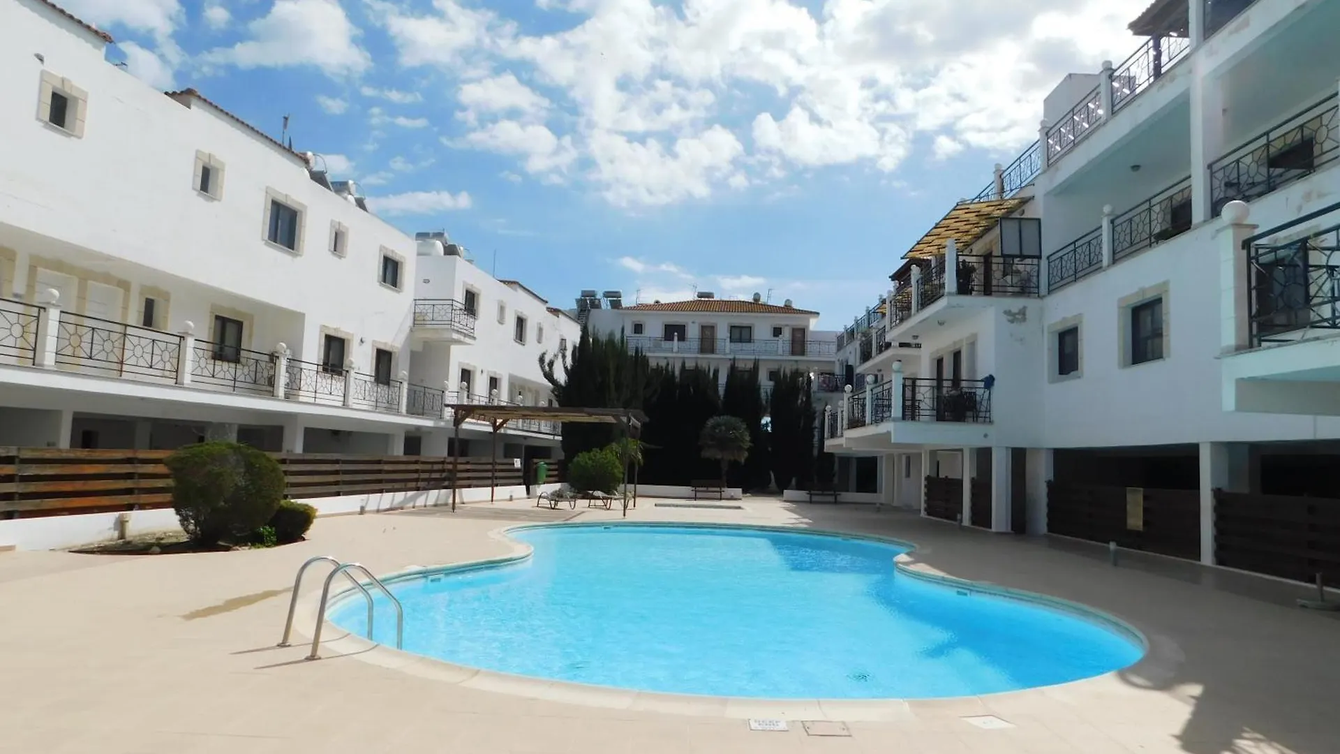 Paramount Gardens Resorts C202 Ларнака 0*,  Кипр